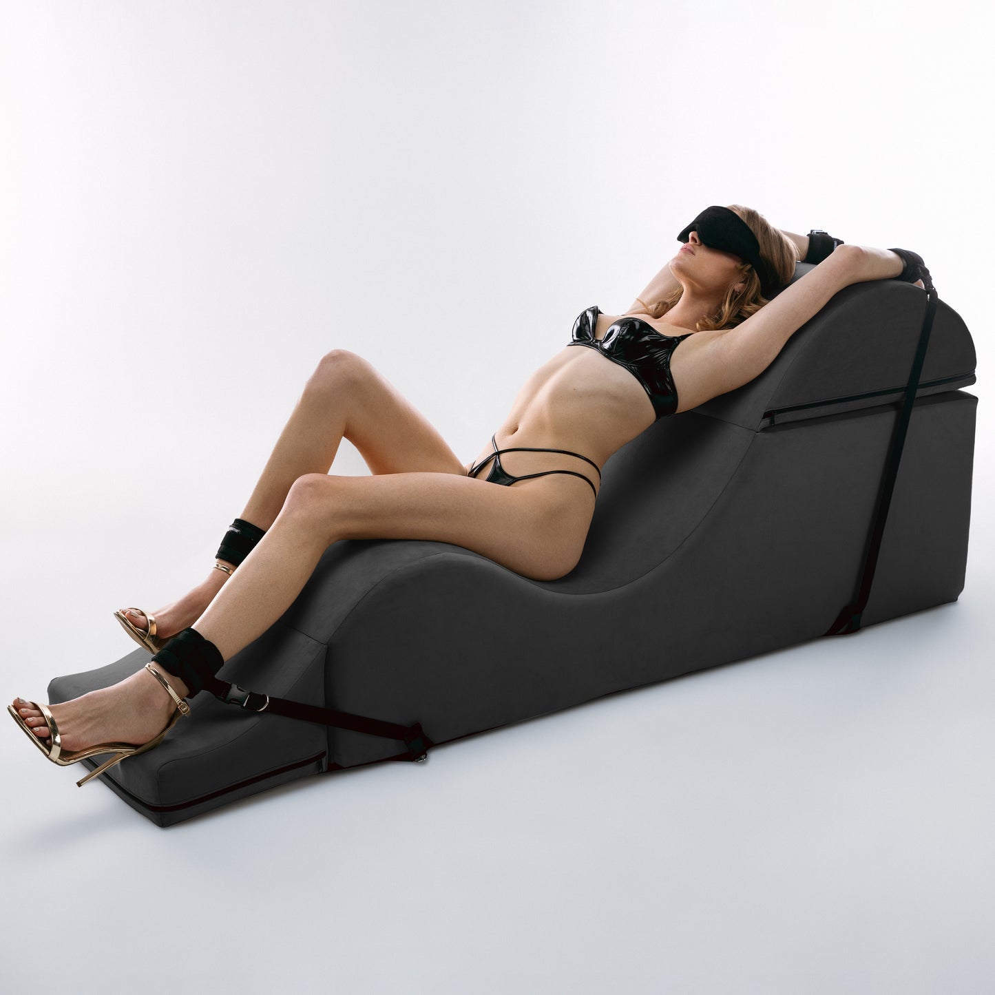 Flip Chaise Lounger + Black Label Edition